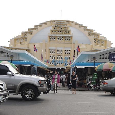 Golden Boat Guesthouse Phnom Penh Bagian luar foto