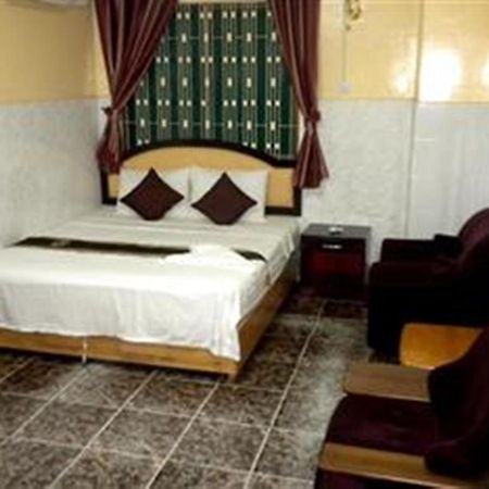 Golden Boat Guesthouse Phnom Penh Ruang foto