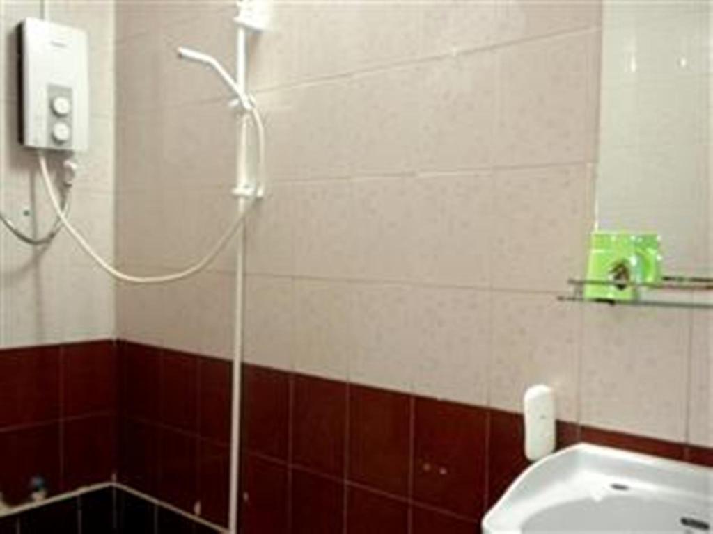 Golden Boat Guesthouse Phnom Penh Bagian luar foto