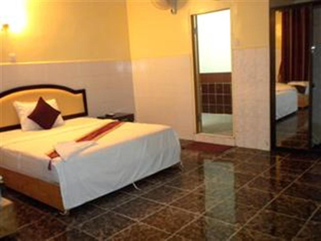 Golden Boat Guesthouse Phnom Penh Bagian luar foto