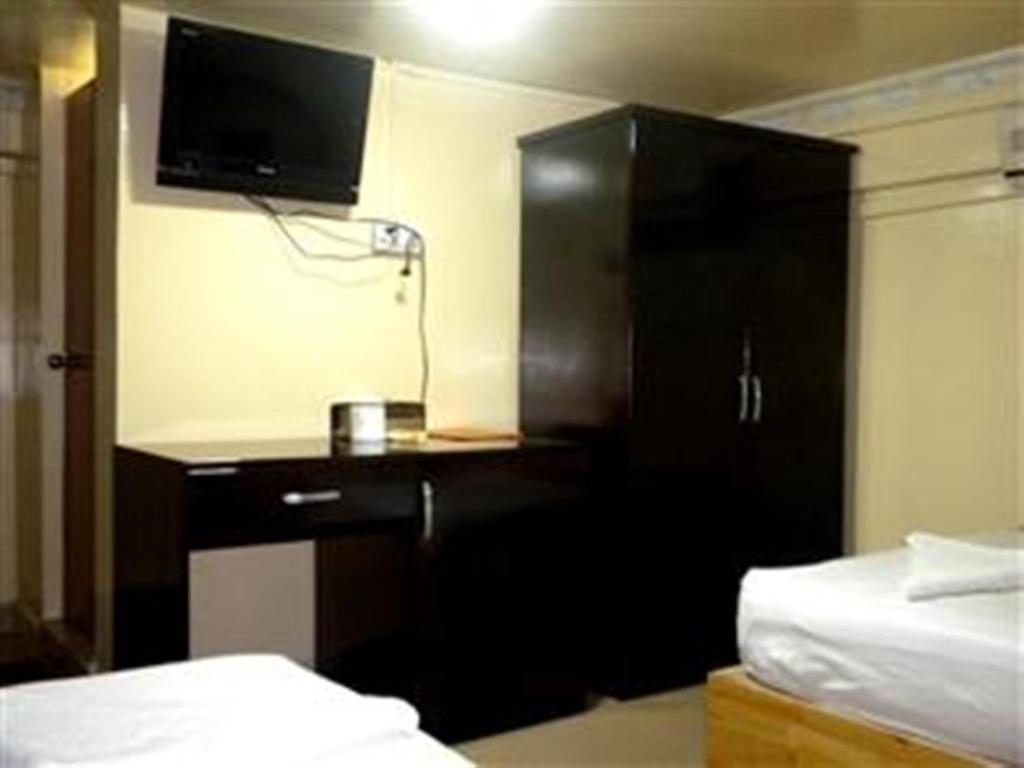 Golden Boat Guesthouse Phnom Penh Ruang foto