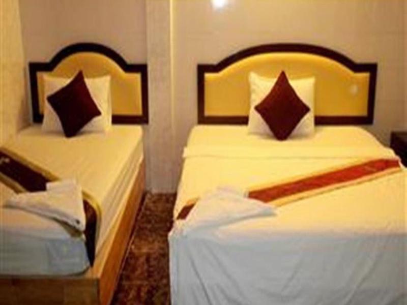 Golden Boat Guesthouse Phnom Penh Bagian luar foto